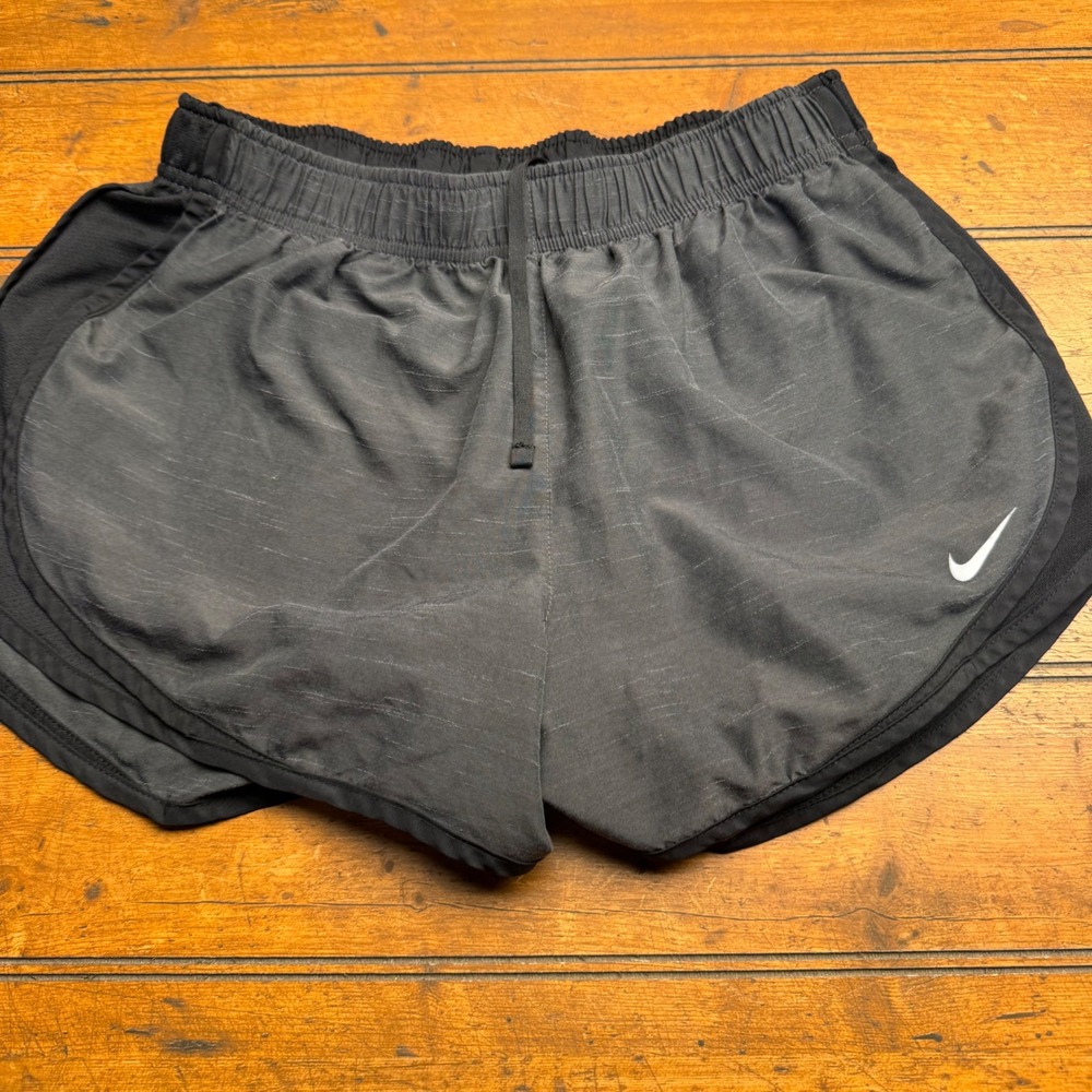 Nike Dri-FIT Tempo Running Shorts Womens Medium Gray Space Dye‎ Heathered Black